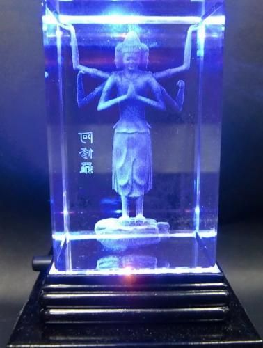 【在庫あり★即納可能】阿修羅 クリスタルガラス レーザー彫り LEDライトディスプレイ台座付き【新品★未開封品】