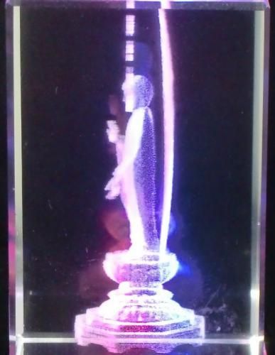 【在庫あり★即納可能】釈迦如来 クリスタルガラス レーザー彫り LEDライトディスプレイ台座付き【新品★未開封品】