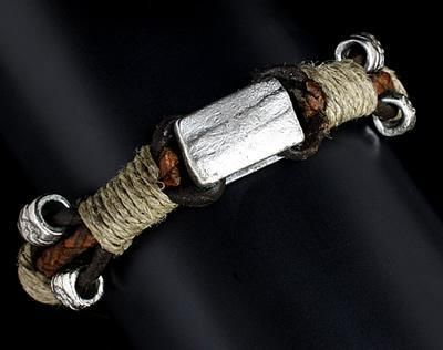 アバクロ風ハンドメイド 革ひも使用のナチュラルブレスレット