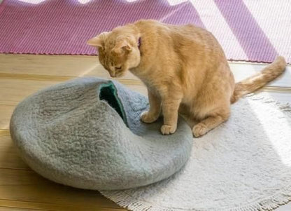 ネパールフェルトのキャットハウス★手作りのぬくもりがつたわります　【新品★未使用品】