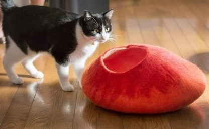 ネパールフェルトのキャットハウス★手作りのぬくもりがつたわります　【新品★未使用品】