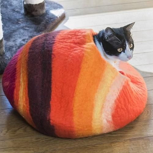 ネパールフェルトのキャットハウス★手作りのぬくもりがつたわります　【新品★未使用品】