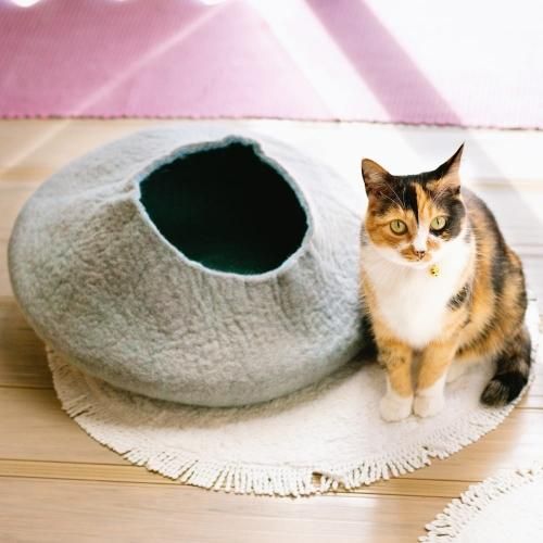 ネパールフェルトのキャットハウス★手作りのぬくもりがつたわります　【新品★未使用品】