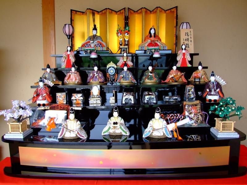 【在庫ラスト1個★即納可能】真多呂作 端祥雛 黒塗5段飾★ひな人形 桃の節句 三月人形 お雛様