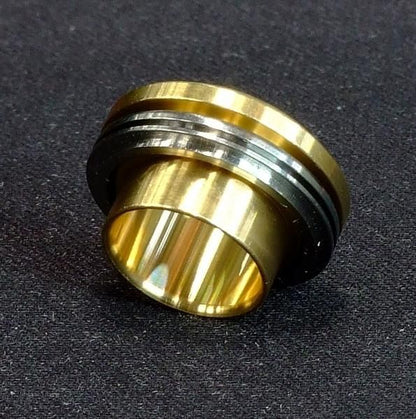 希少・絶版【在庫あり★即納可能】KEMURI PRODUCT 810ドリップチップ TYPE2 リングシリーズ Brass (真鍮/ブラス) | VAPEショップ伊賀屋