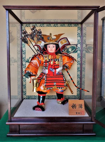 【在庫ラスト1個★即納可能】紫峰作 初陣 10号ケース★端午の節句人形 五月人形【新品】