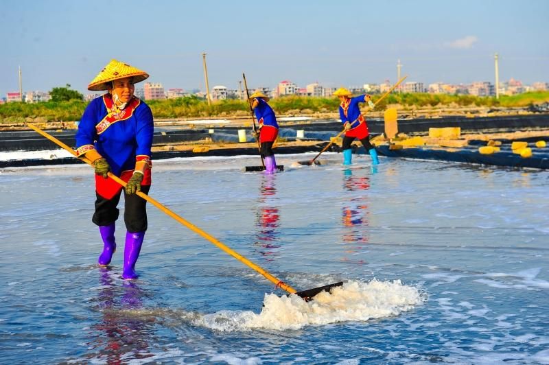 【在庫あり★即納可能】中国 恵安の潮 2.2kg★73種類のミネラルがたっぷり！自然の生んだ天然海塩　
