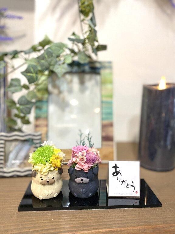 【お取り寄せ★納期 最長 約1ヶ月】ペアーズ ペット用お供え マム プリザーブドフラワー★現代仏花 供花 お供え バラ 菊 キク 和風 ギフト プレゼント