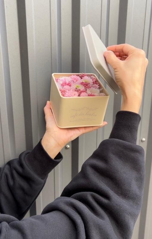 【お取り寄せ★納期 最長 約1ヶ月】カフェdeパリ プリザーブドフラワー★菊 キク ギフト プレゼント 母の日 キャニスター缶