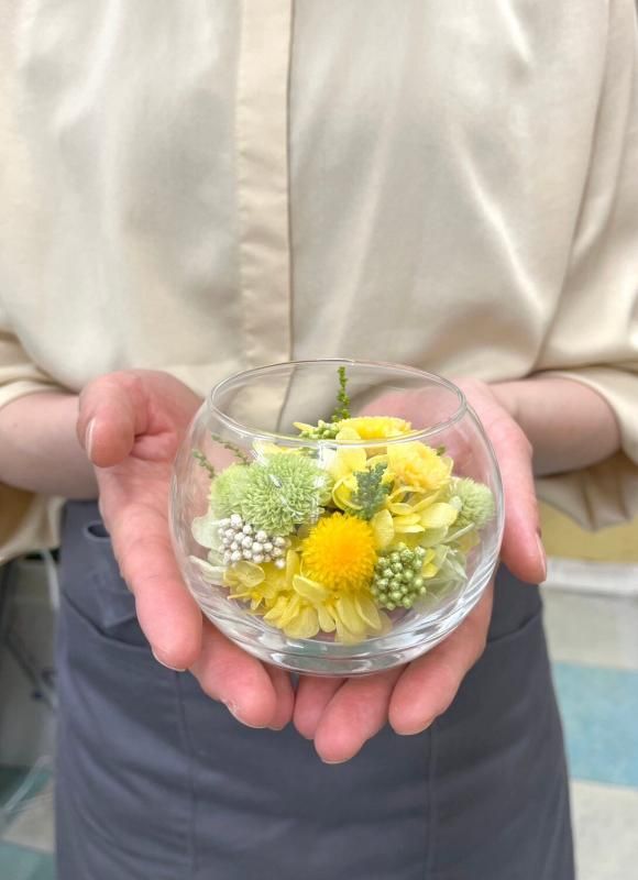 【お取り寄せ★納期 最長 約1ヶ月】メロン プリザーブドフラワー 和風アレンジ お供え 現代仏花 供花 小菊 キク ガラス