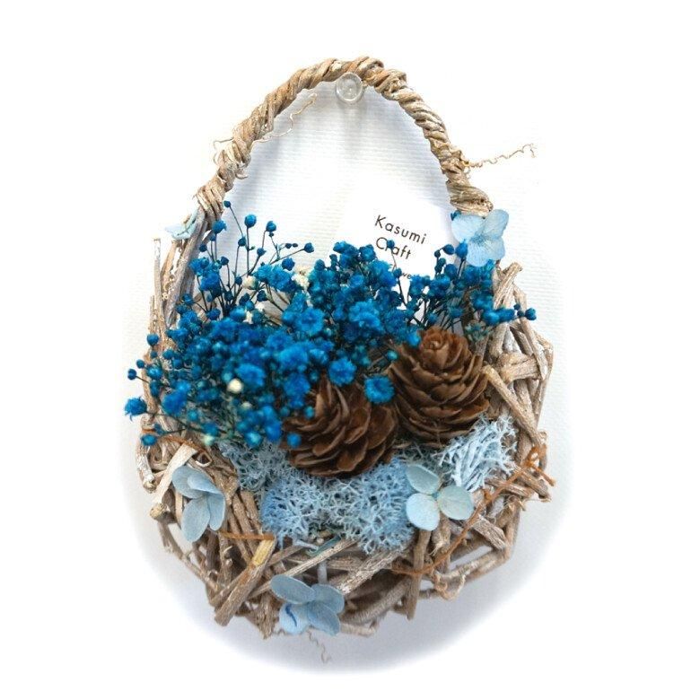 【お取り寄せ★納期 最長 約1ヶ月】ベイビーズエッグリース ブルー プリザーブドフラワー カスミソウ バスケット 壁掛け ギフト 母の日
