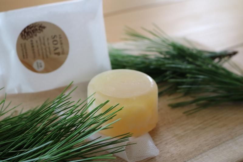 つなぐ里山 赤松石けん（泡立てネット付き）15g/100g