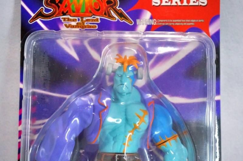 【在庫あり★即納可能】 イースリースタッフ アクションリアルヒーロー ヴァンパイアセイヴァー 哀を抱く人造人間 ビクトル 1Pカラー/2Pカラー フィギュア