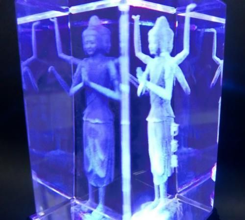 【在庫あり★即納可能】阿修羅 クリスタルガラス レーザー彫り LEDライトディスプレイ台座付き【新品★未開封品】
