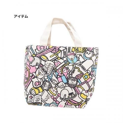 【在庫あり★即納可能】ドラえもん＆ハローキティ フラットポーチ★サンリオ スモールプラネット 20×14.5cm 小物入れ【キャラクターグッズ★雑貨】
